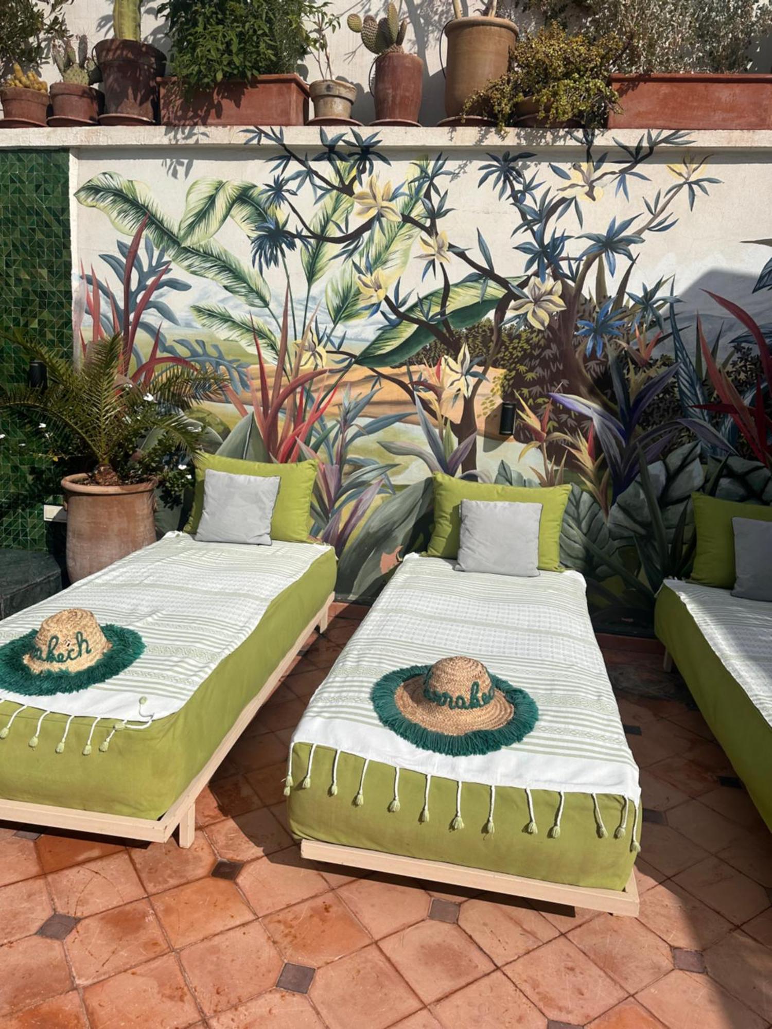 Riad Dar Adal Exclusivite 2 A 6 Personnes Petit Dejeuner Compris Place Jemaa El Fna Marrakesh Exteriör bild