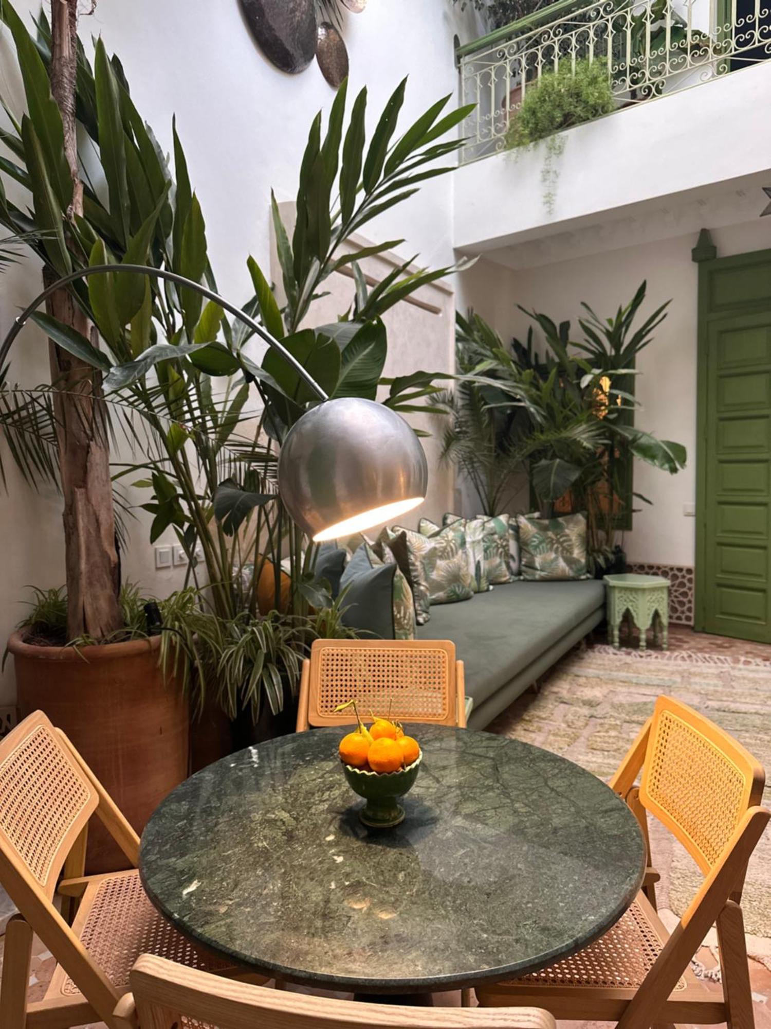 Riad Dar Adal Exclusivite 2 A 6 Personnes Petit Dejeuner Compris Place Jemaa El Fna Marrakesh Exteriör bild