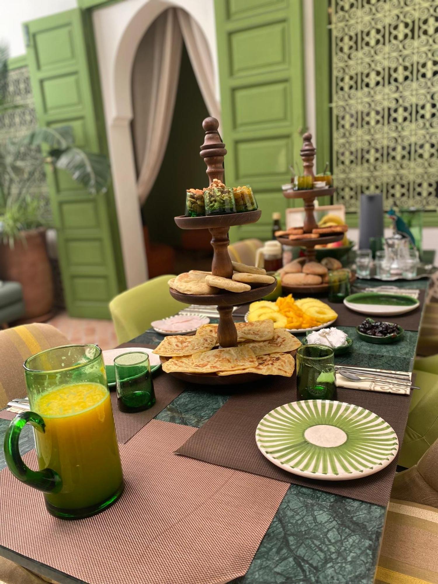 Riad Dar Adal Exclusivite 2 A 6 Personnes Petit Dejeuner Compris Place Jemaa El Fna Marrakesh Exteriör bild