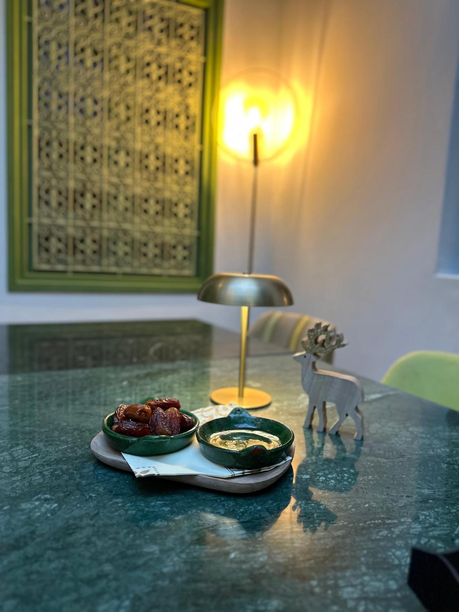 Riad Dar Adal Exclusivite 2 A 6 Personnes Petit Dejeuner Compris Place Jemaa El Fna Marrakesh Exteriör bild