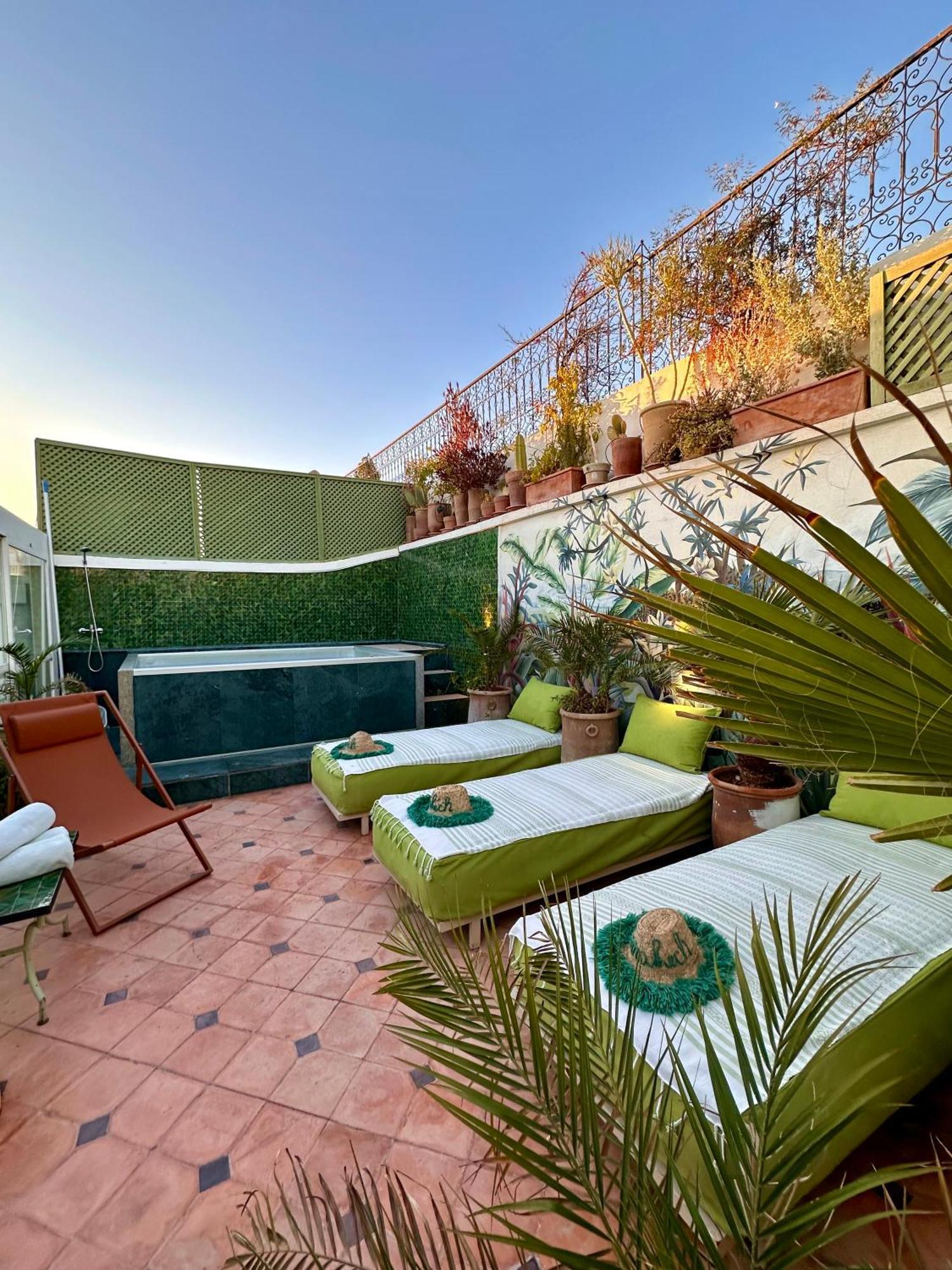 Riad Dar Adal Exclusivite 2 A 6 Personnes Petit Dejeuner Compris Place Jemaa El Fna Marrakesh Exteriör bild